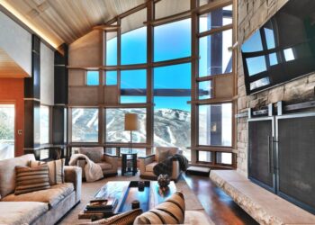 A stunning home that is suited to a solar window film that does not compromise the view, but has the ability to help reduce the loss of heat during winter and dramatically reduce the fading.