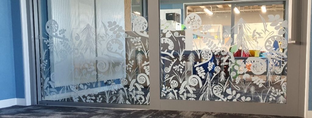 Arthur Street School manifestations throughout rooms to create a visual barrier between rooms for pupils